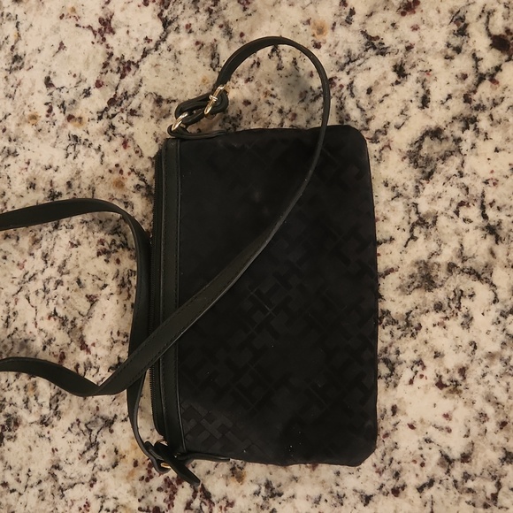 Tommy Hilfiger Small Black Purse/Crossbody - Picture 7 of 15